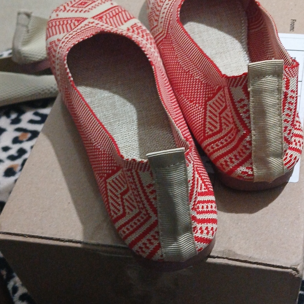 Red Patterned Slip-On Women's Flats - Picture 2 of 3